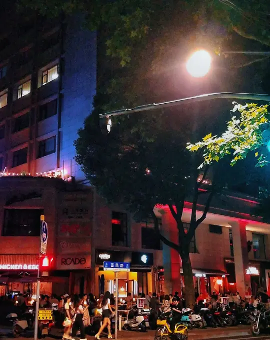 上海夜店聚集地在哪儿(上海夜店热门聚集地推荐)